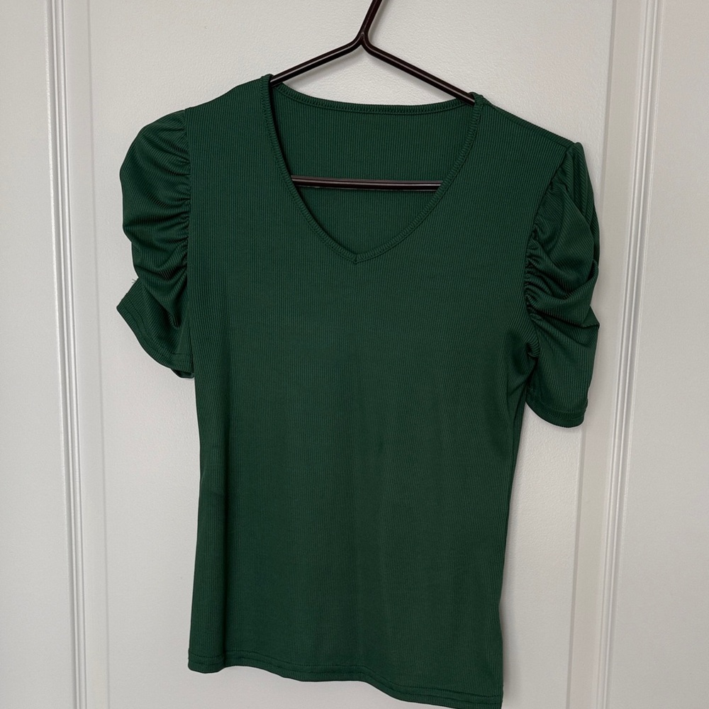 Chic Green Short Sleeve Women's Top